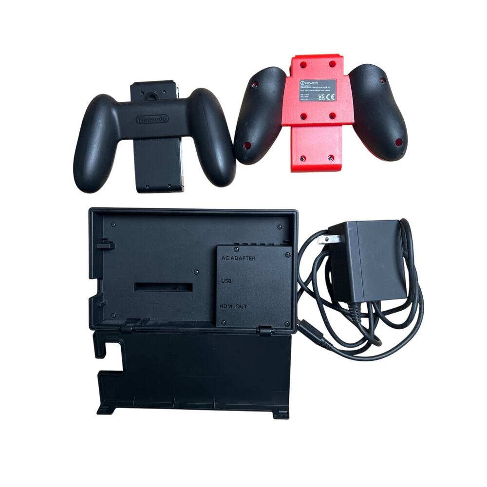 Nintendo Switch With Battery For Console And Two Controllers Tested - Picture 3 of 7